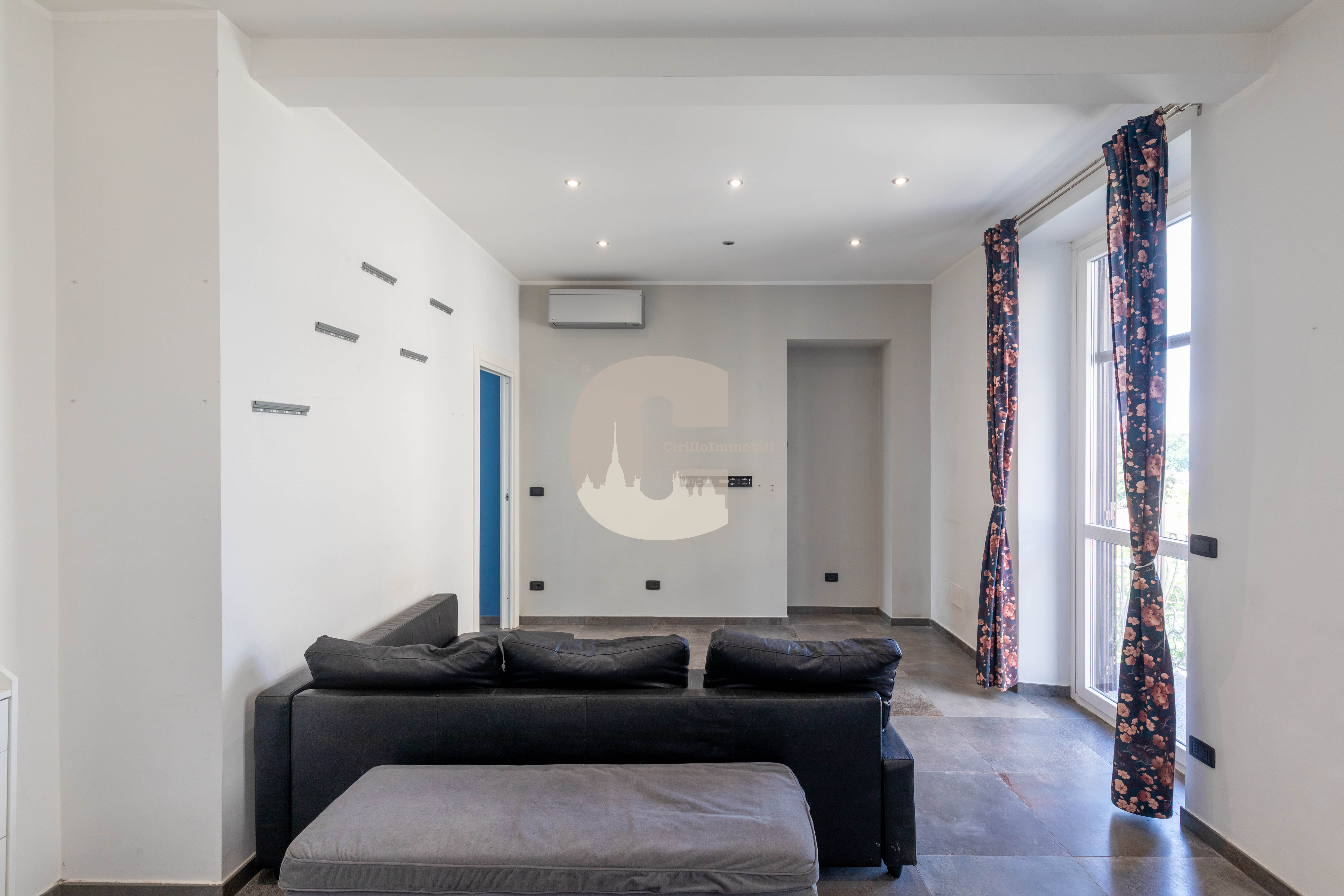 via Bardassano n. 8 - Torino